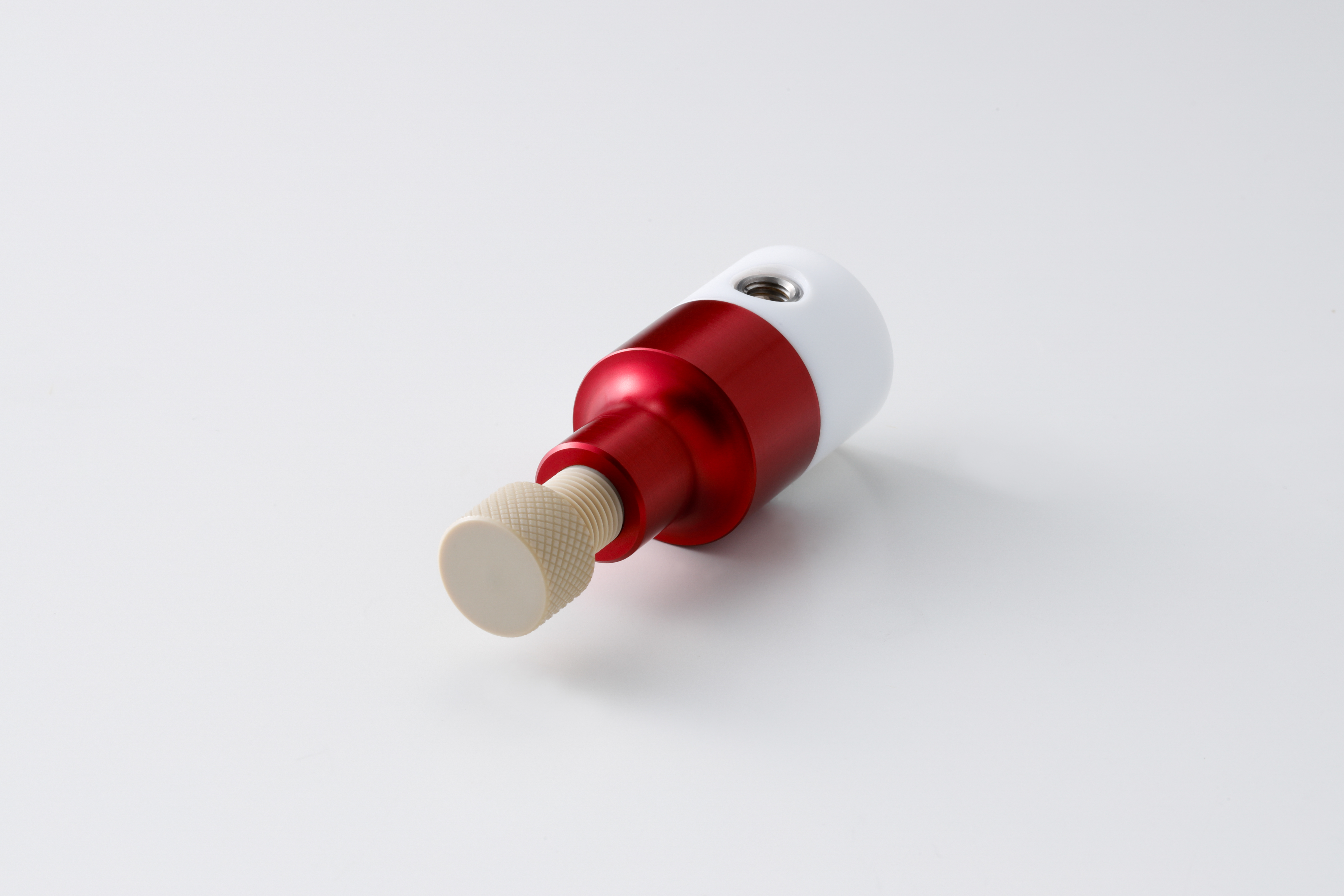 Compact back pressure regulator